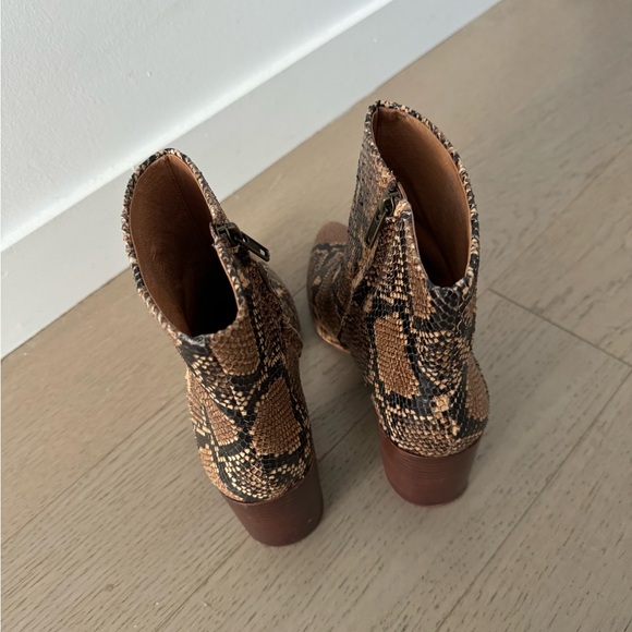 Madewell The Fiona Boot in Snake Embossed Leather - Picture 9 of 13